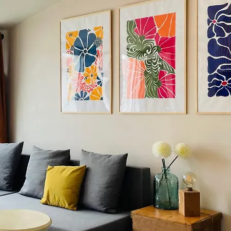 Petite Maison En Bord De