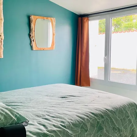 Petite Maison En Bord De * Longeville-sur-Mer